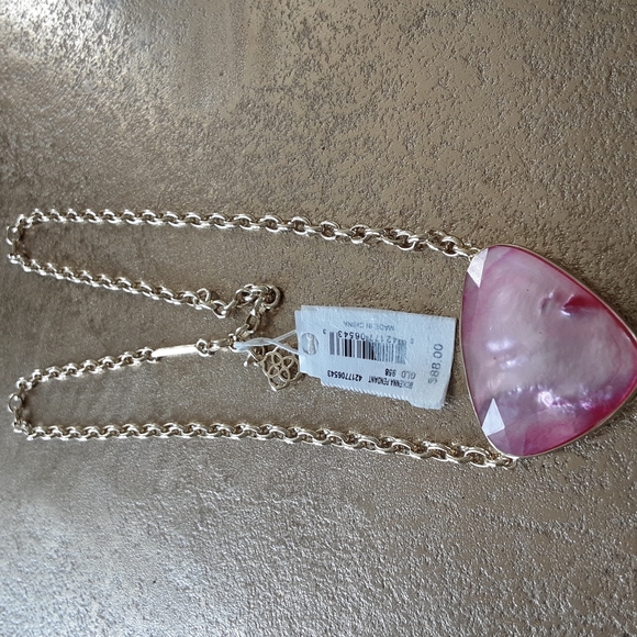 Kendra Scott Mckenna Necklace in Blush Mother-Of-Pearl - Picture 4 of 5